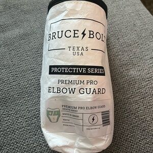 BRUCE BOLT Youth Elbow Guard - White and Green